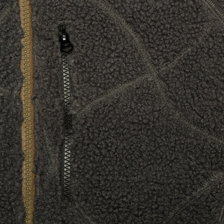 Dime | Coverstitch Sherpa Fleece
Color : Charcoal