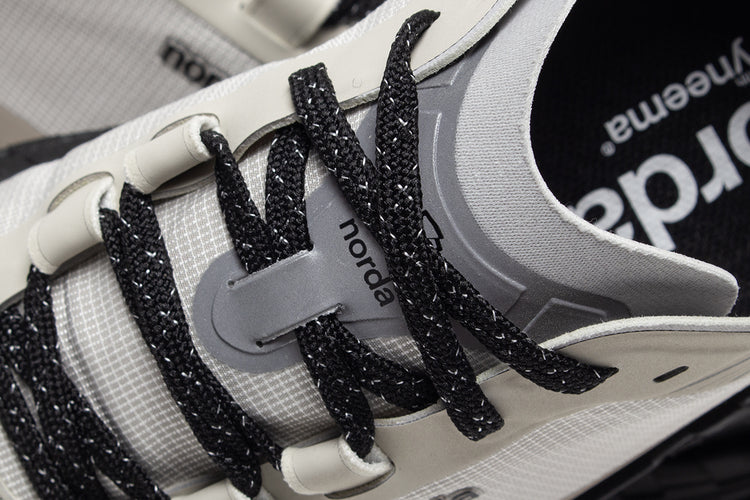 Norda - Women's 001A
Color : Cinder
Upper : Woven Bio-Dyneema®