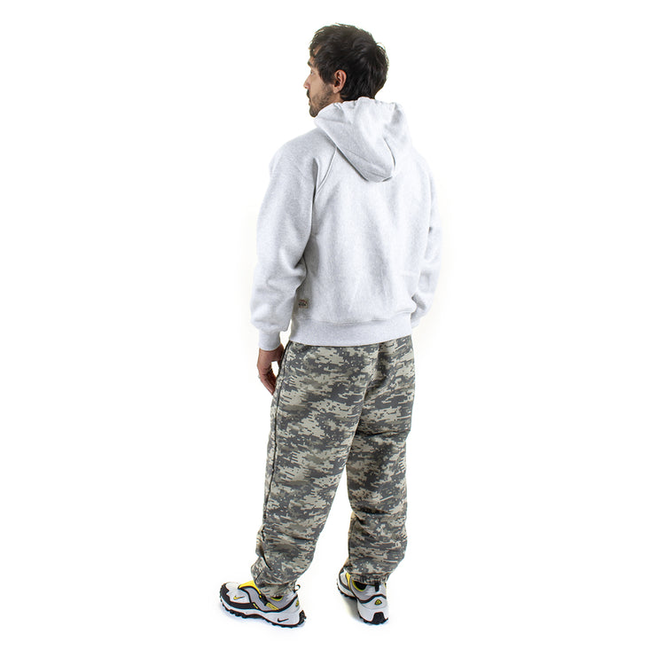 Stussy - Training Pant
Style # 116717
Color : Digital Camo