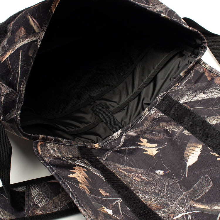 Carhartt WIP - Jake Messenger Bag
Style # I035347-3X5
Color : Camo Feather Tree / Black