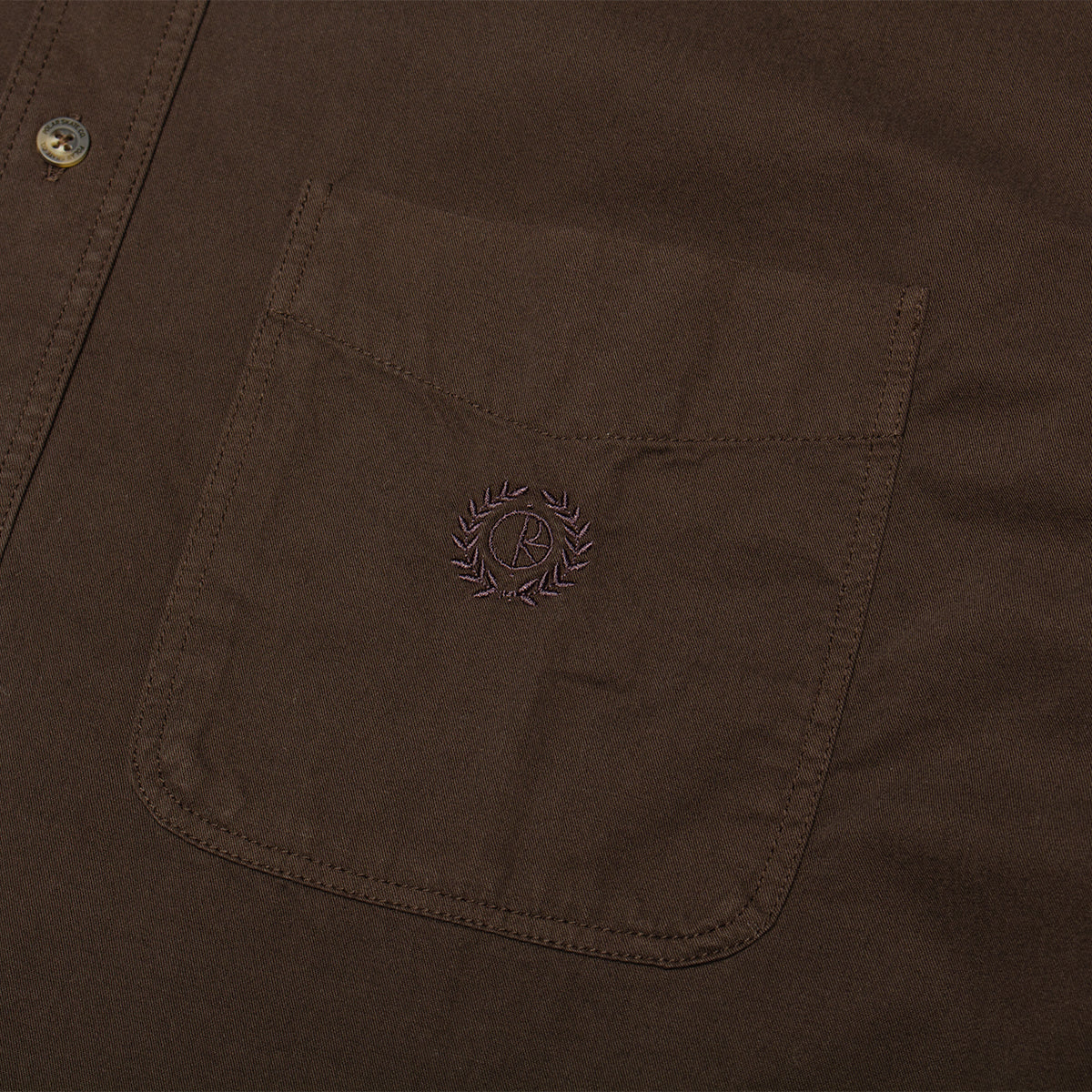 Polar Skate Co. - Ted Shirt
Color : Chocolate
