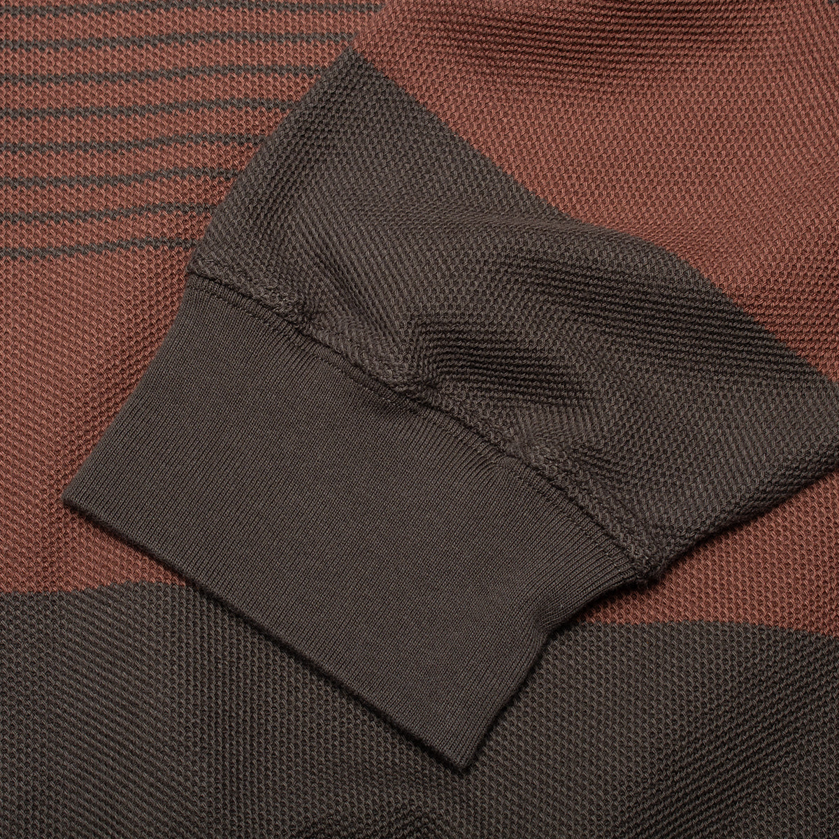 Polar Skate Co. - Surf Half Zip L/S Shirt
Color : Dirty Black / Brownstone