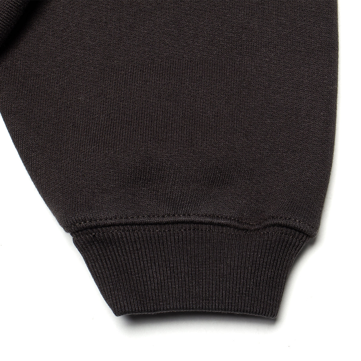 Stussy - Sun Faded Oversized Crew
Style # 118525
Color : Black