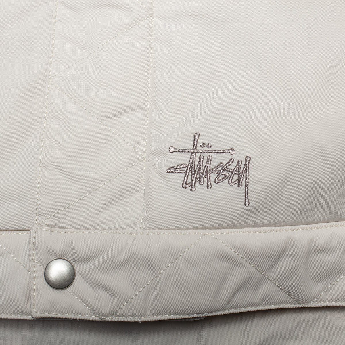 Stussy - Flight Parka
Style # 115967
Color : Bone