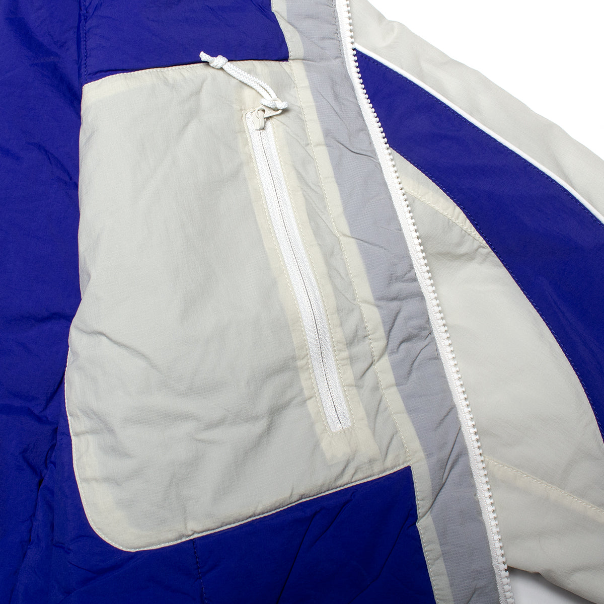 Stussy - Rally Insulated Jacket
Style # 115961
Color : Bone