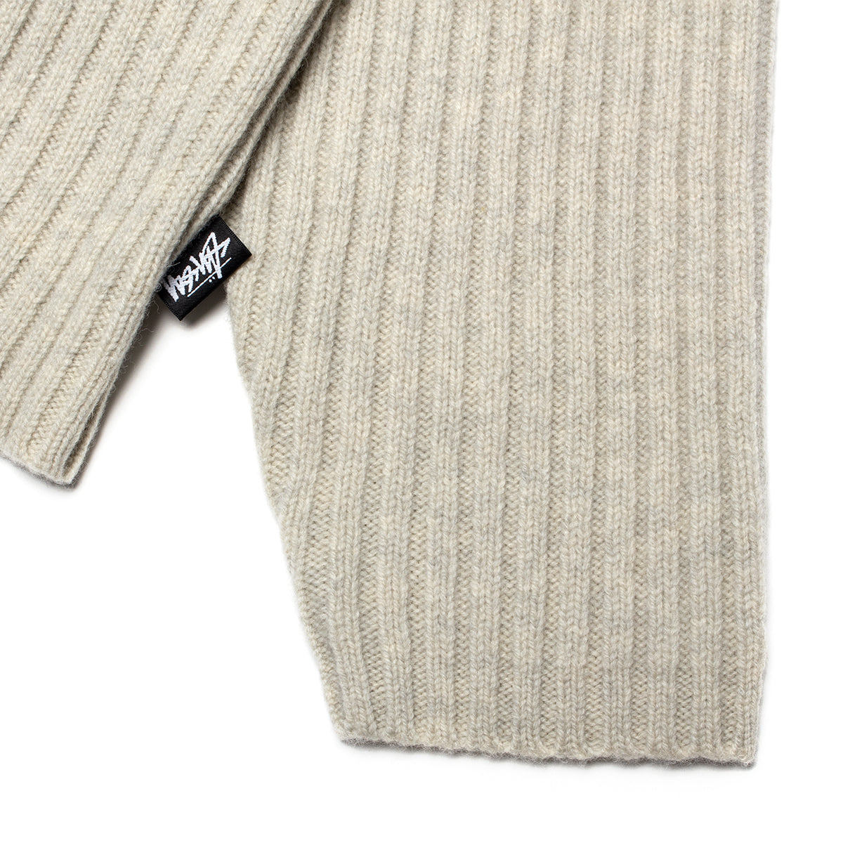 Stussy - Merino Roll Neck Sweater
Style # 117314
Color : Natural