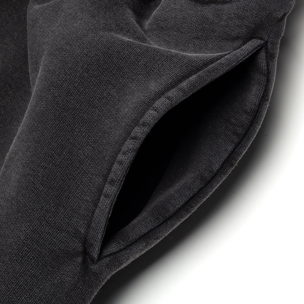 Stussy - Faded Graphic Fleece Pant
Style # 116667
Color : Washed Black