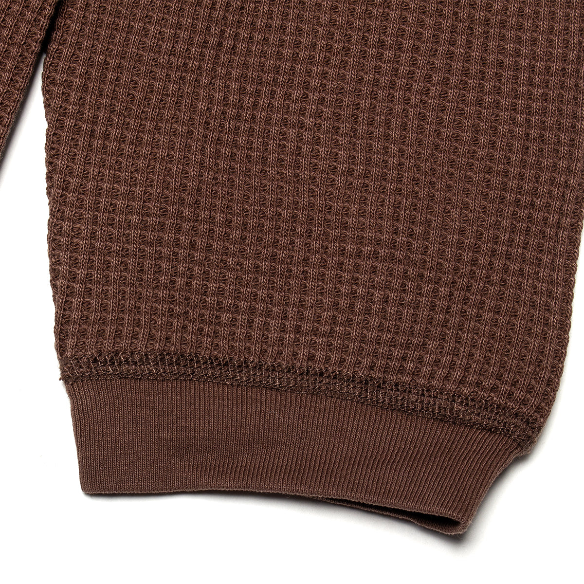 Stussy - Raglan Thermal Basic Stock
Style # 1140356
Color : Brown