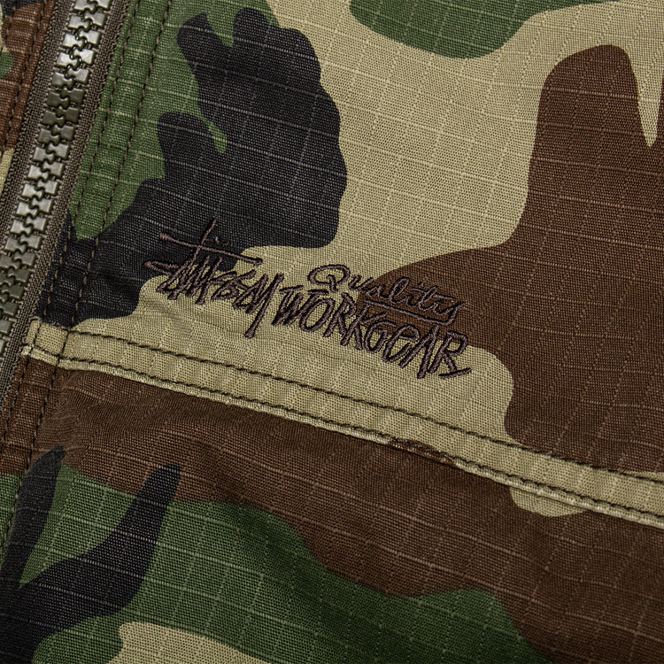 Stussy - Ripstop Work Jacket
Style # 115945
Color : Woodland Camo