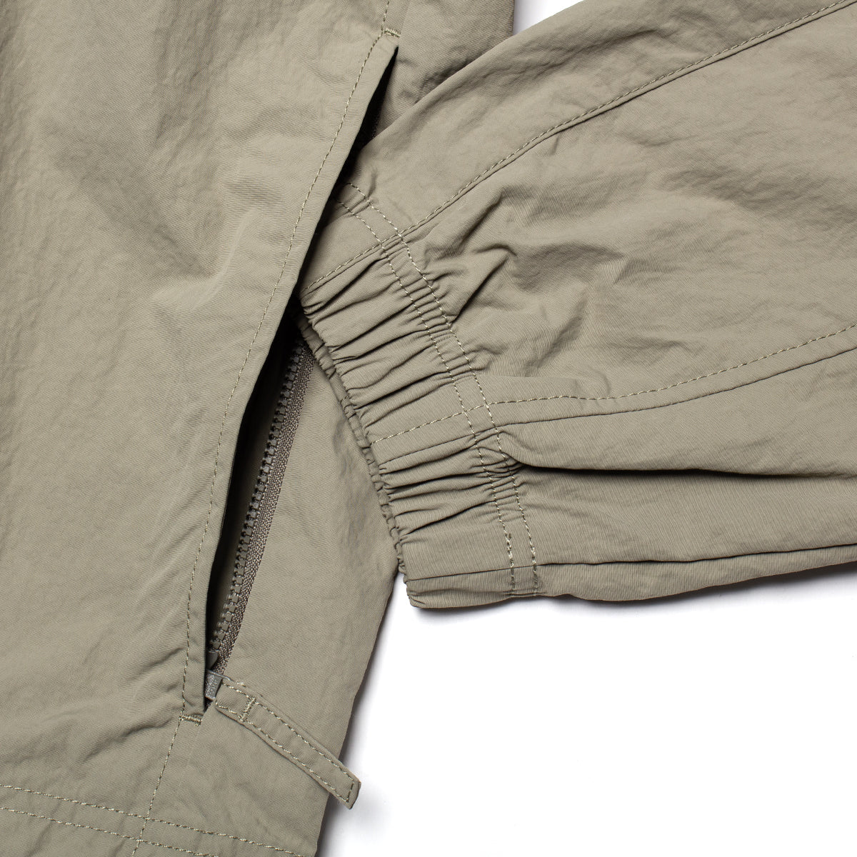 Stussy - Lightweight Mock Jacket
Style # 115902
Color : Khaki
