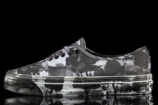 Vans OTW - Authentic 44 x Atiba Jefferson
Style # VN000EEUGC71
Color : Photo Print