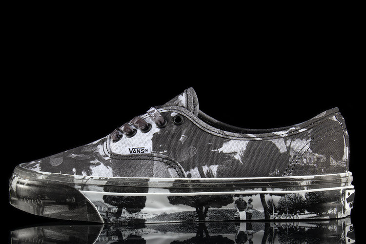 Vans OTW - Authentic 44 x Atiba Jefferson
Style # VN000EEUGC71
Color : Photo Print