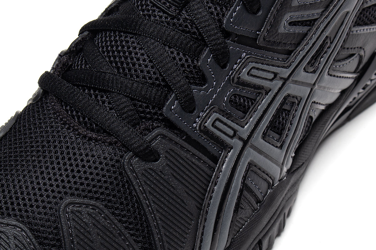 Asics - Gel-Resolution 5
Style # 1203A901.001
Color : Black / Graphite Grey