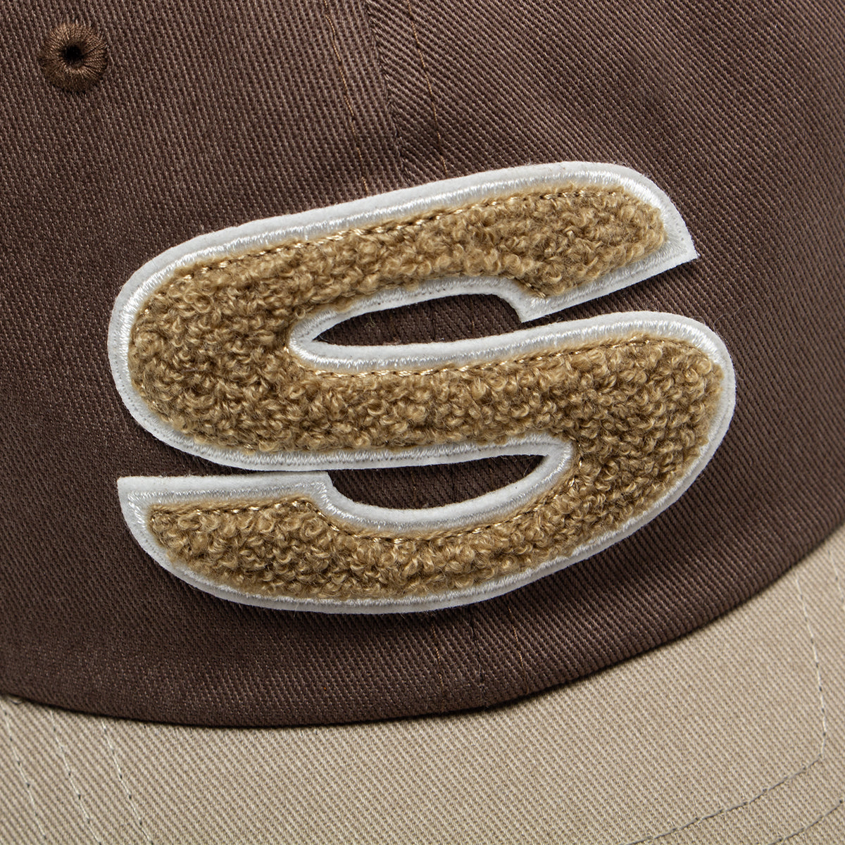 Stussy - Chenille S Snapback Cap
Style 1311061
Color : Brown