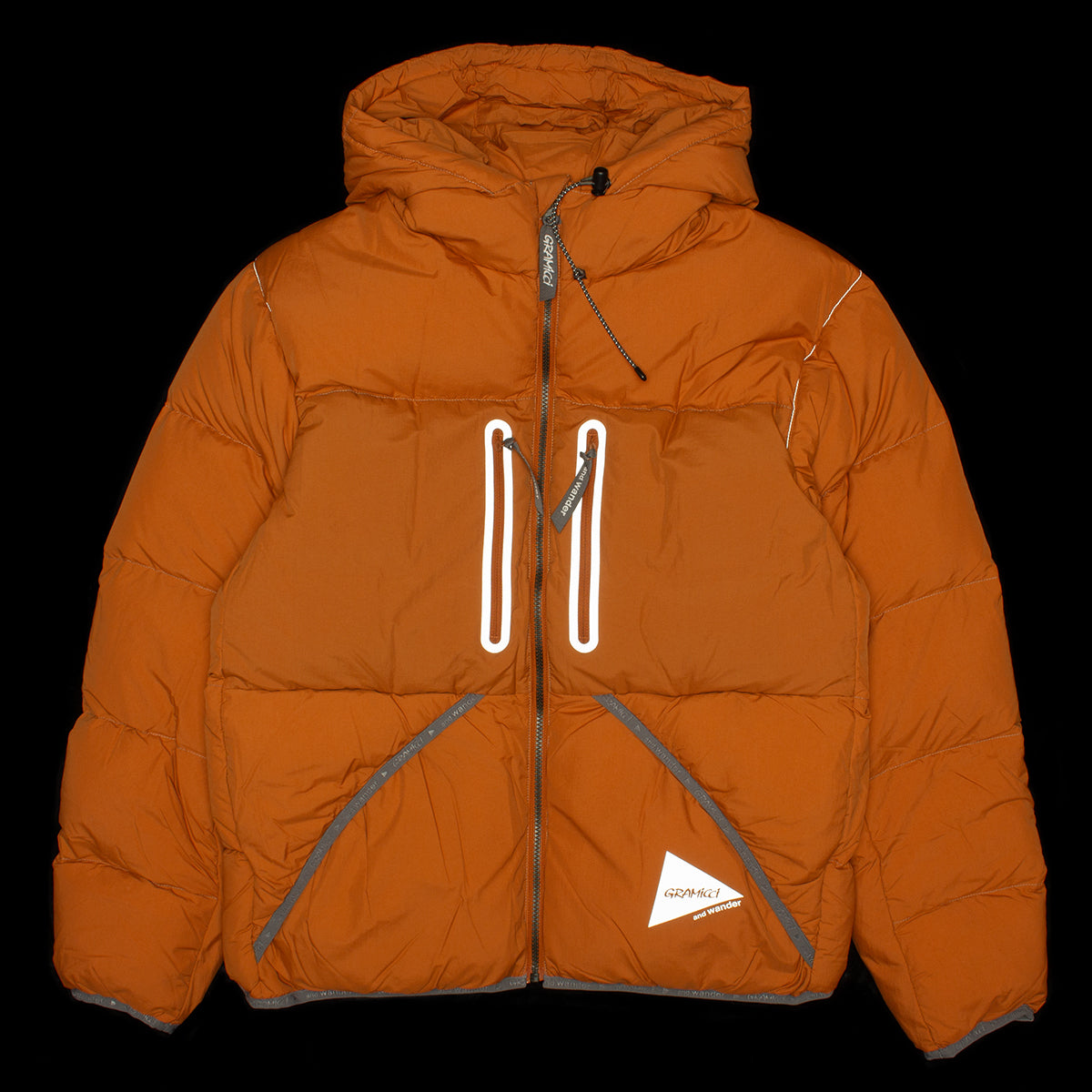 Gramicci x And Wander | Down Jacket
Color : Orange