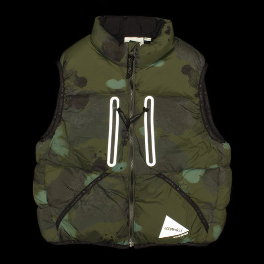 Gramicci x And Wander | Gramicci x And Wander Women's Down Vest
Color : Camo