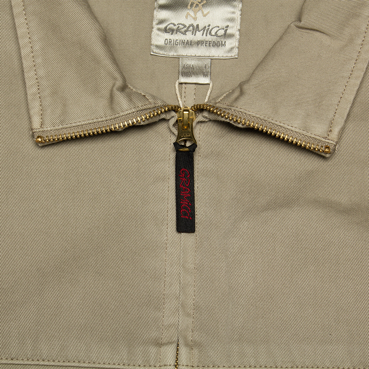 Gramicci | Twill-Around Jacket
Color : Pigment Oat