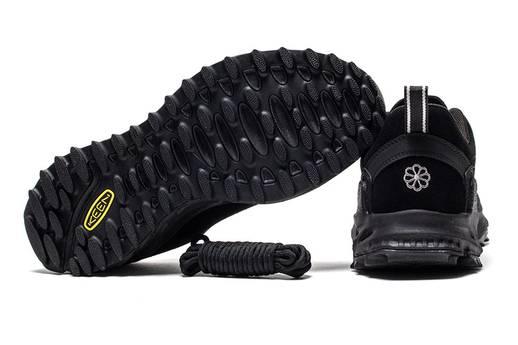 Keen - Jasper Zionic
Style # 1029584
Color : Black / Alloy