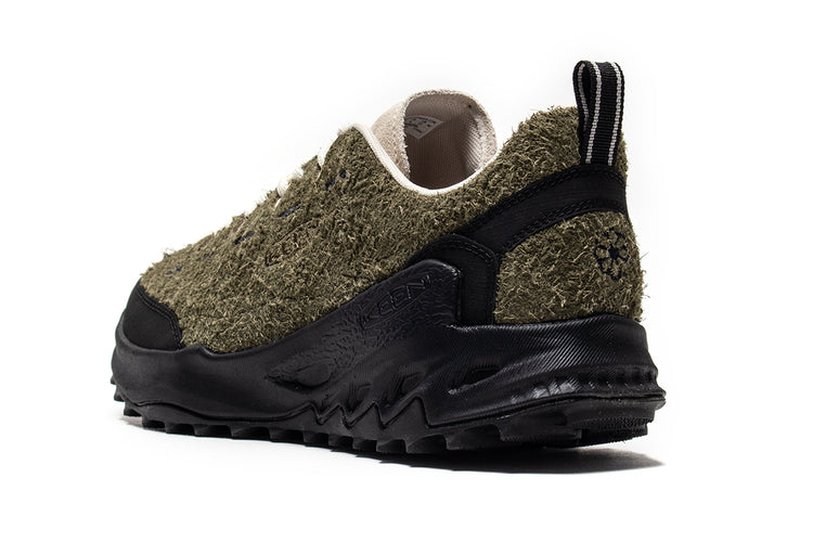 Keen - Jasper Zionic
Style # 1031089
Color : Dark Olive / Birch