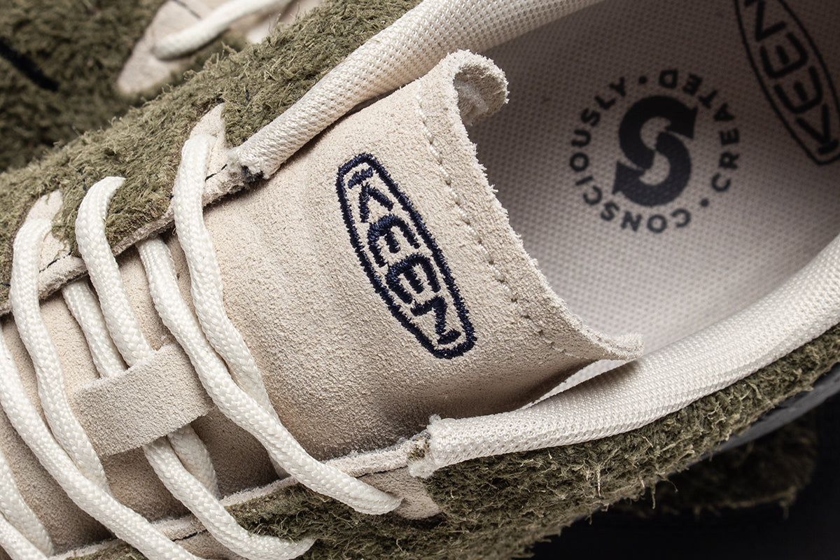 Keen - Jasper Zionic
Style # 1031089
Color : Dark Olive / Birch