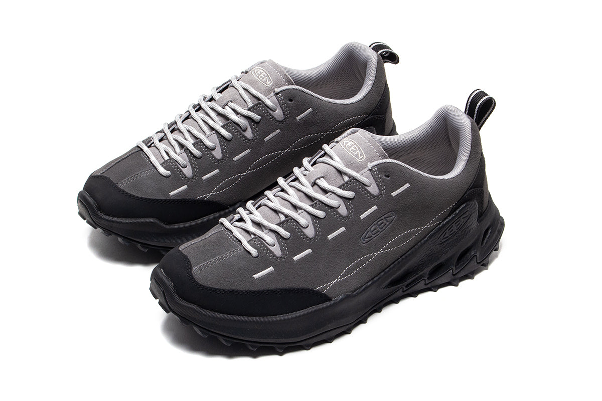 Keen - Jasper Zionic
Style # 1031092
Color : Magnet / Vapor