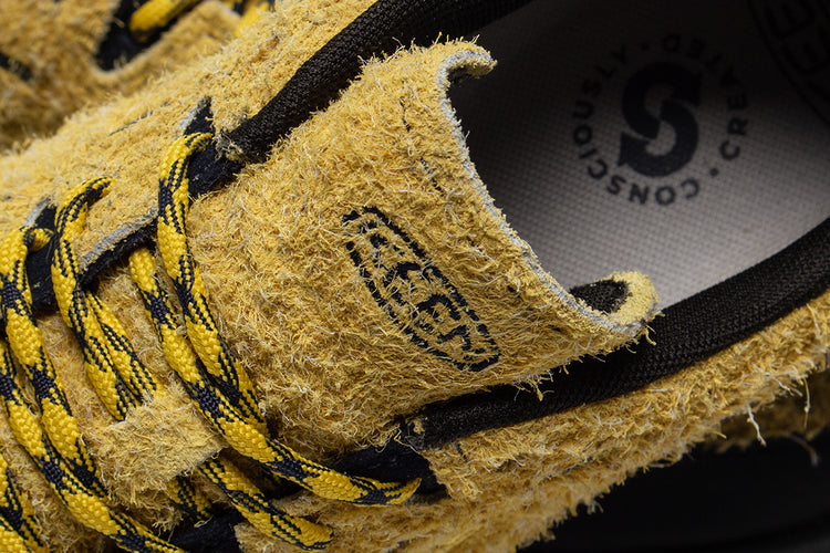 Keen - Jasper Zionic
Style # 1031088
Color : Lemon Curry / Naval Academy