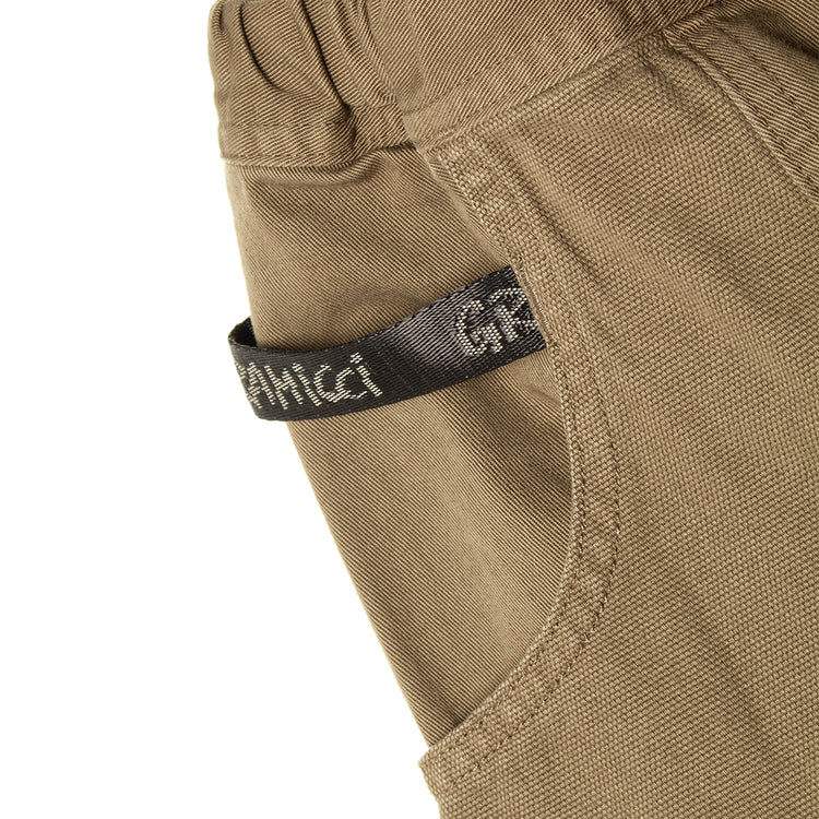 Gramicci | Gadget Pant
Color : Dusky Olive