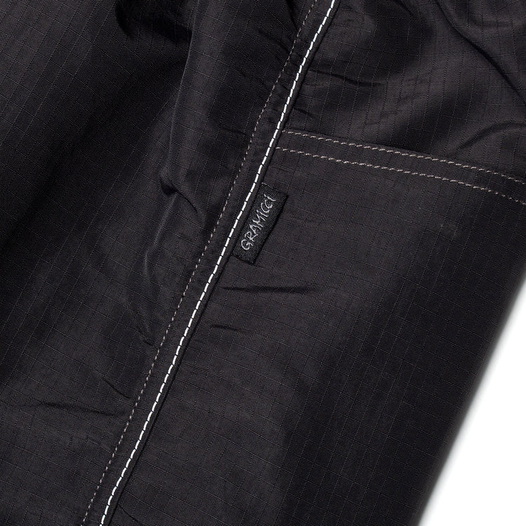 Gramicci x And Wander Ripstop Voyager Pants
Color : Black