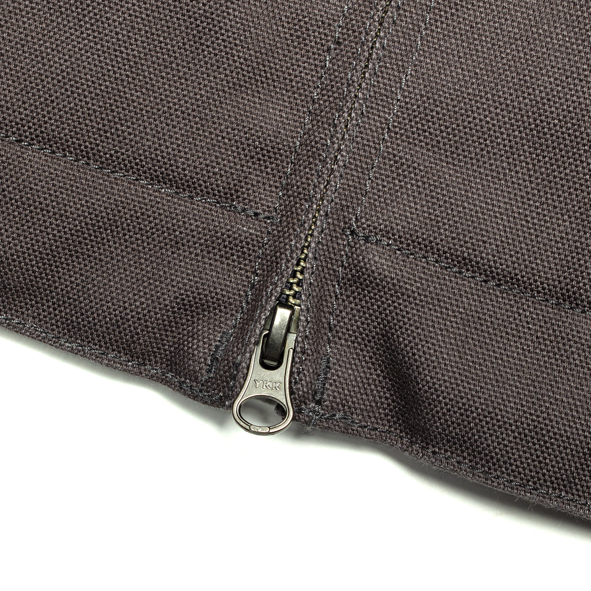 Carhartt WIP - Detroit Jacket
Style # I015264-3CL
Color : Graphite / Black (Rigid)