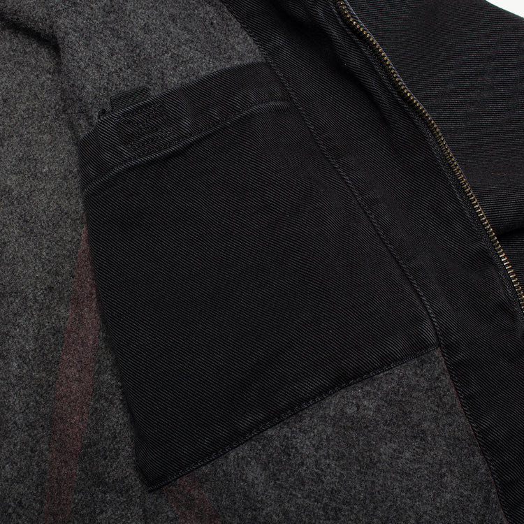 Carhartt WIP - OG Active Jacket
Style # I032232-8906
Color : Black (Stone Washed)