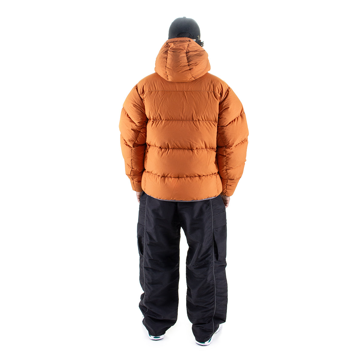 Gramicci x And Wander | Down Jacket
Color : Orange