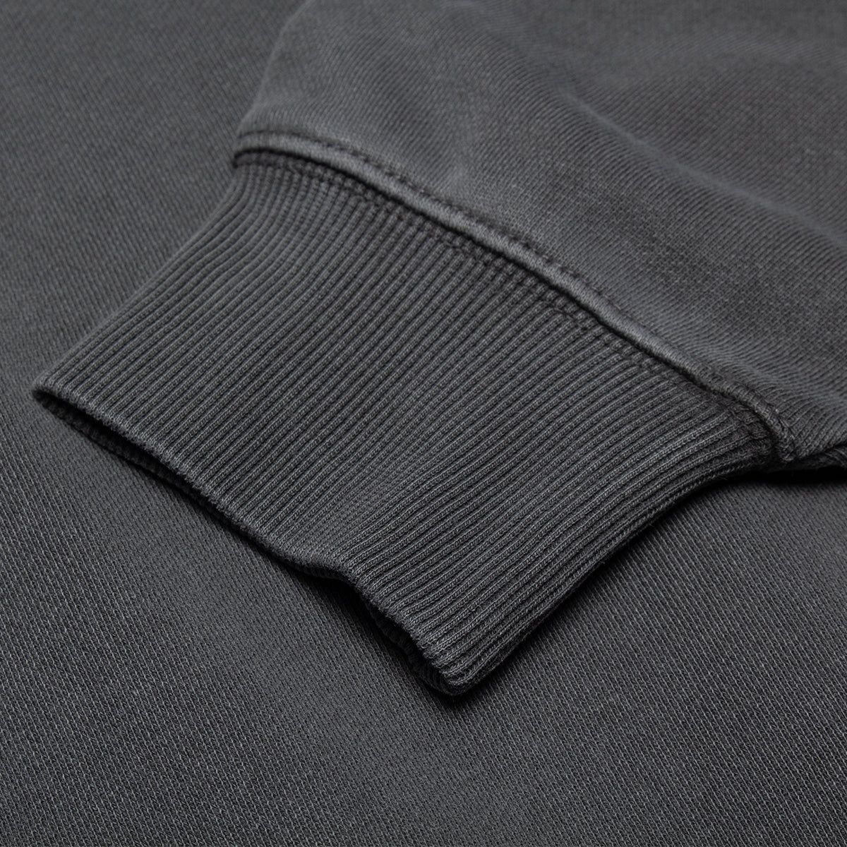 Carhartt WIP - Women's Hooded Nelson Sweatshirt
Style # I032741-89GD
Color : Black