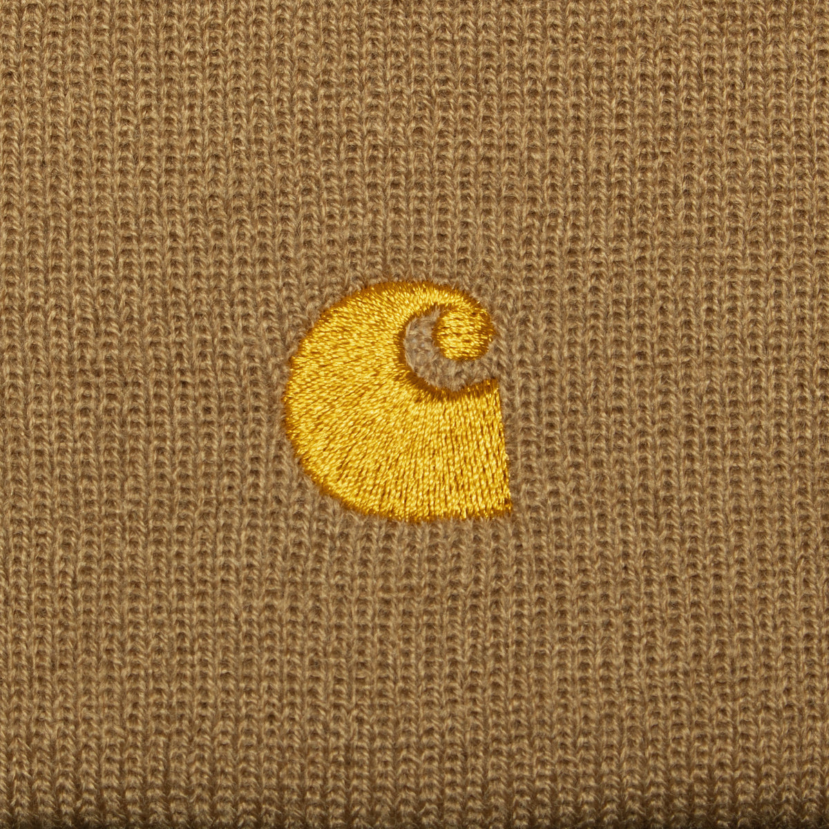 Carhartt WIP |&nbsp;Chase Beanie
Style # I026222-2GQ
Color : Peanut / Gold