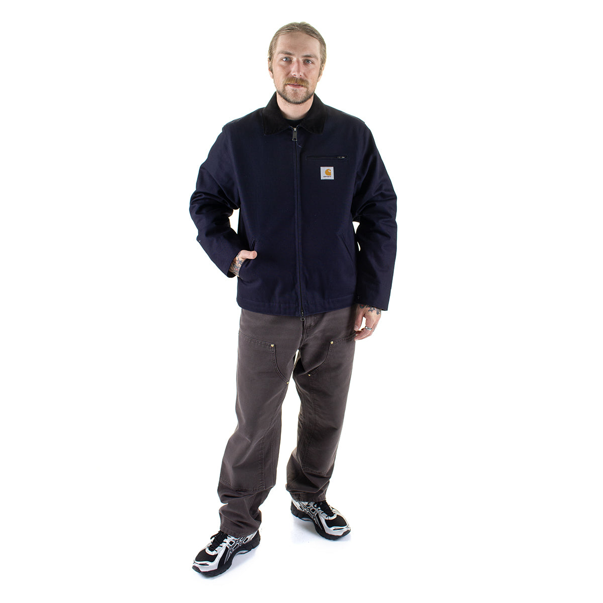 Carhartt WIP - Detroit Jacket
Style # I015264-0DI
Color : Dark Navy / Black (Rigid)