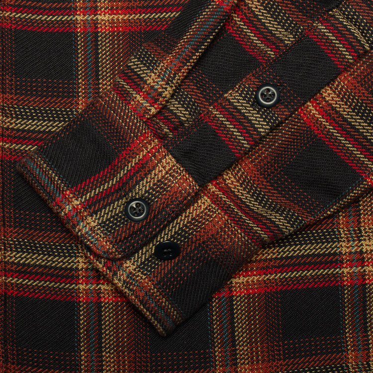 Filson |&nbsp;Vintage Flannel Work Shirt
Style # 11010689
Color : Brick / Rust / Multi