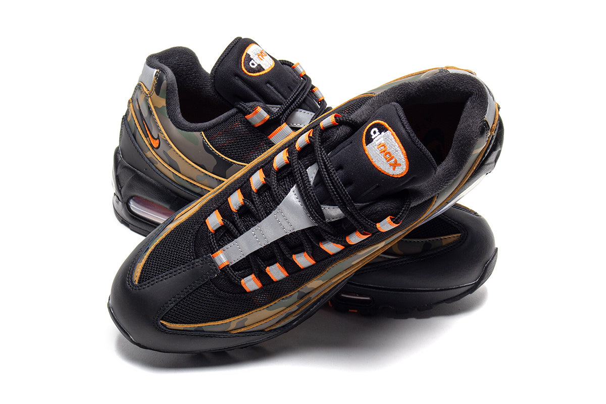 Nike - Air Max 95
Style # HQ1973-001
Color : Black / Safety Orange / Metallic Silver