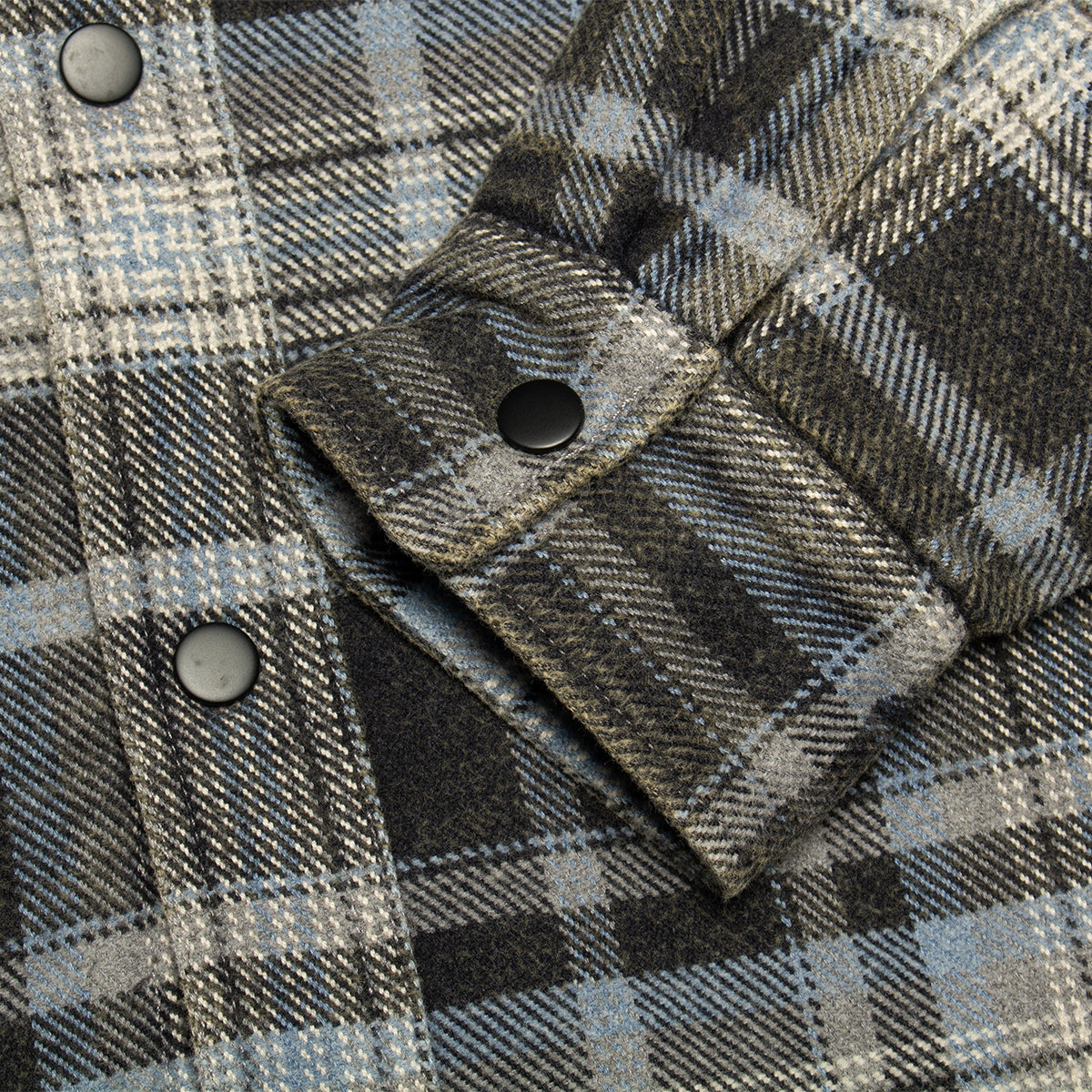 Stussy | Heavy Washed Plaid Shirt
Color : Blue