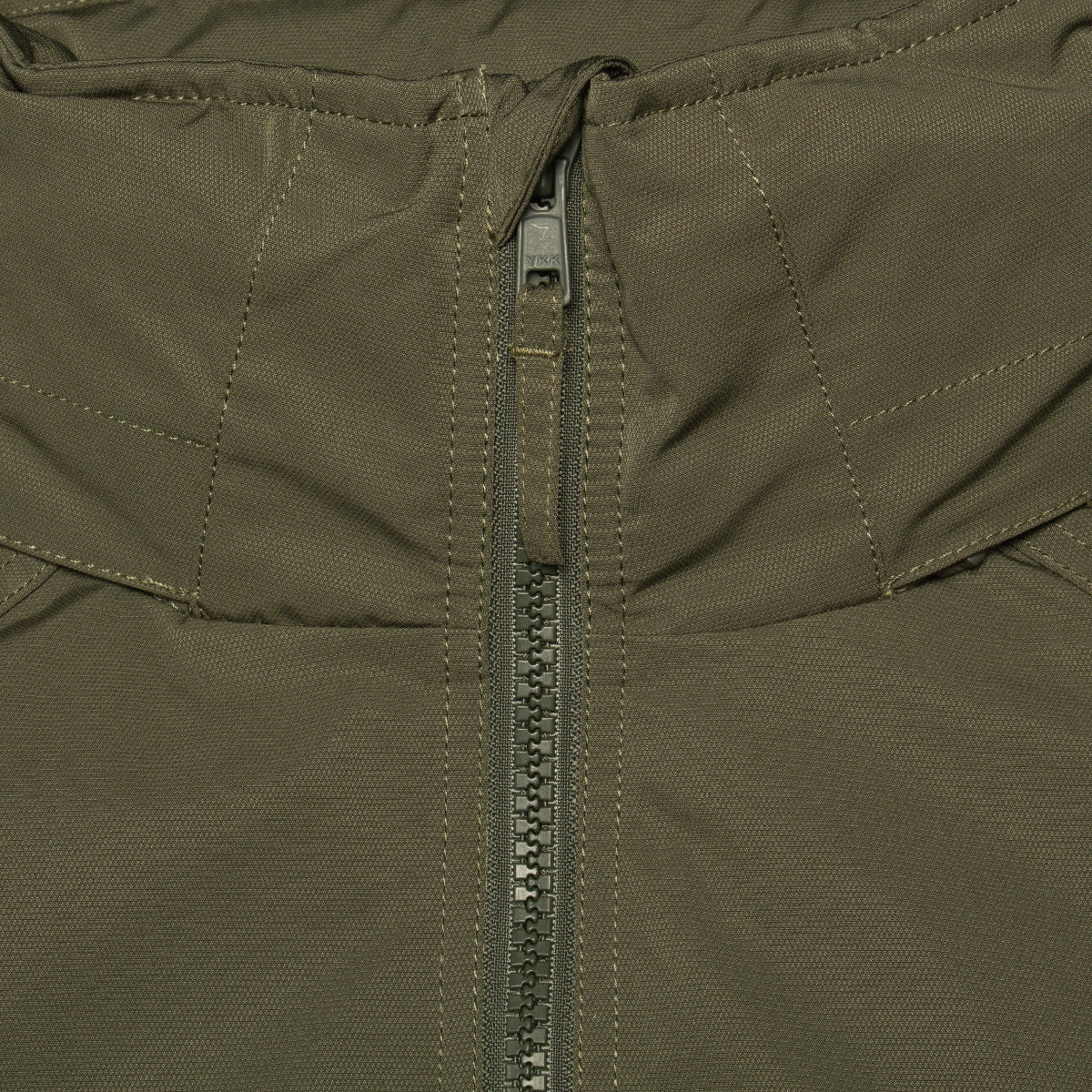 Stussy | Short Military Parka
Style # 115791
Color : Pine