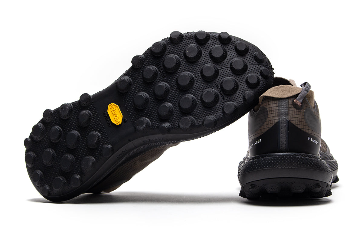 Satisfy - The Rocker
Style # 40002-FA-SE
Color : Falcon