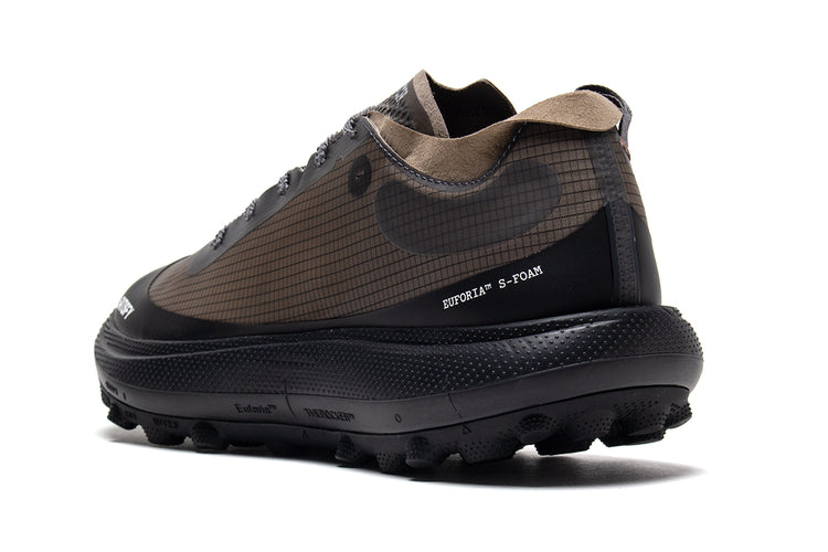 Satisfy - The Rocker
Style # 40002-FA-SE
Color : Falcon