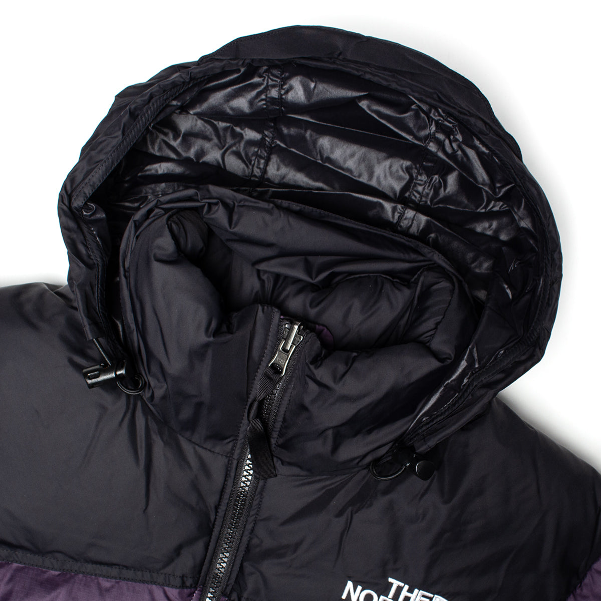The North Face - Women's 1996 Retro Nuptse Jacket
Style # NF0A3XEOGJI1
Color : Endless Dusk / TNF Black