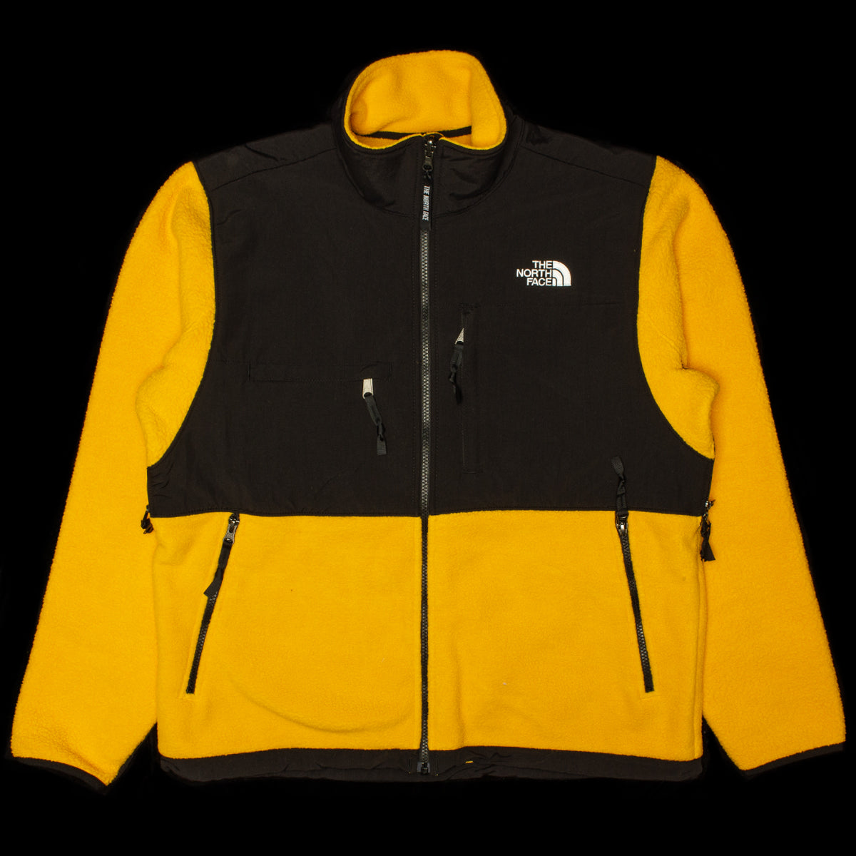 The North Face | Retro Denali Jacket
Style # NF0A88XHZU31
Color : Summit Gold / TNF Black