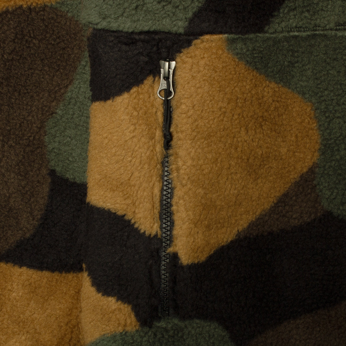 The North Face | Denali X Jacket
Style # NF0A86ZW67I1
Color : TNF Black / Block Camo Pattern