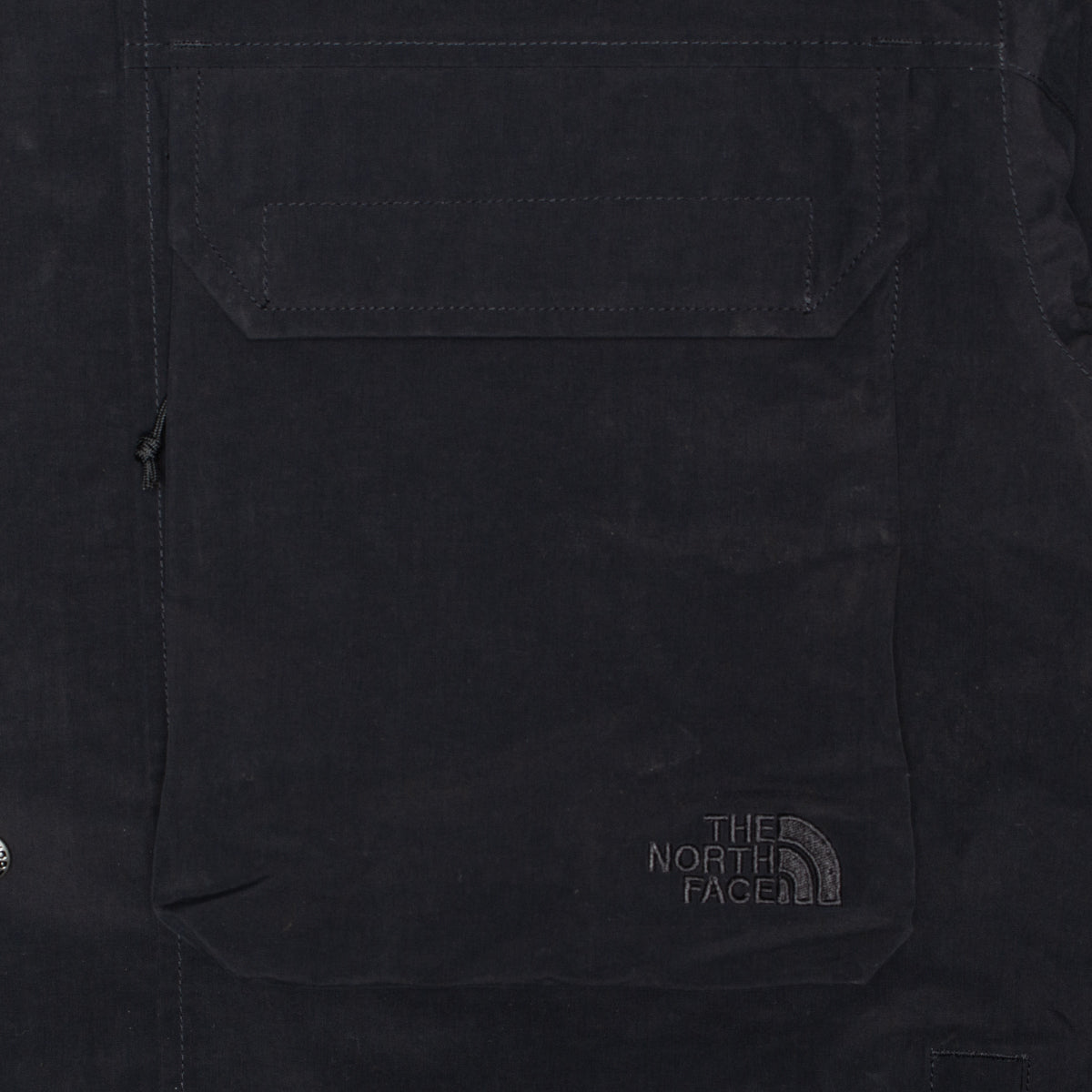 The North Face | M66 Cargo Rain Jacket
Style # NF0A88Y3JK31
Color : TNF Black