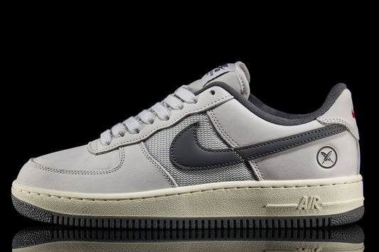 Nike SB - Air Force 1 SB x Yuto Horigome
Style # IO8439-100
Color : White / Iron Grey / White / Coconut Milk