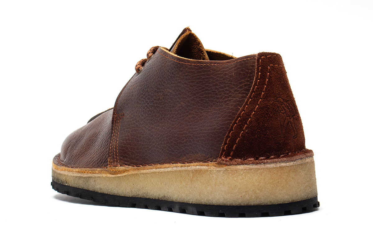 Clarks Original - Trek Scout
Style # 26182502
Color : Nut Brown