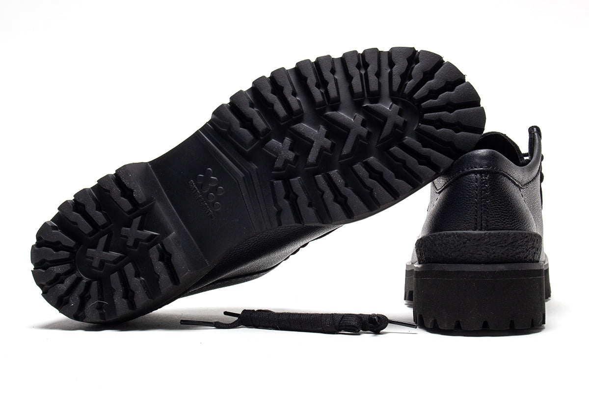 Clarks Original - Walla Yukoner
Style # 26183314
Color : Black Scotch Grain