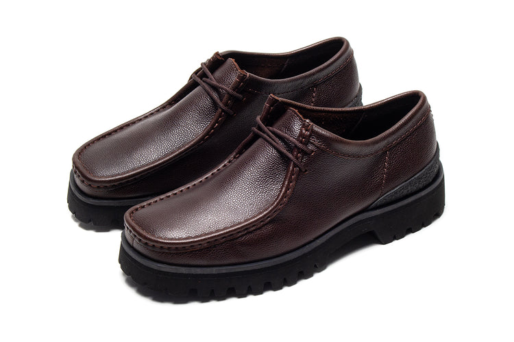 Clarks Original - Walla Yukoner
Style # 26183314
Color : Brown Scotch Grain
