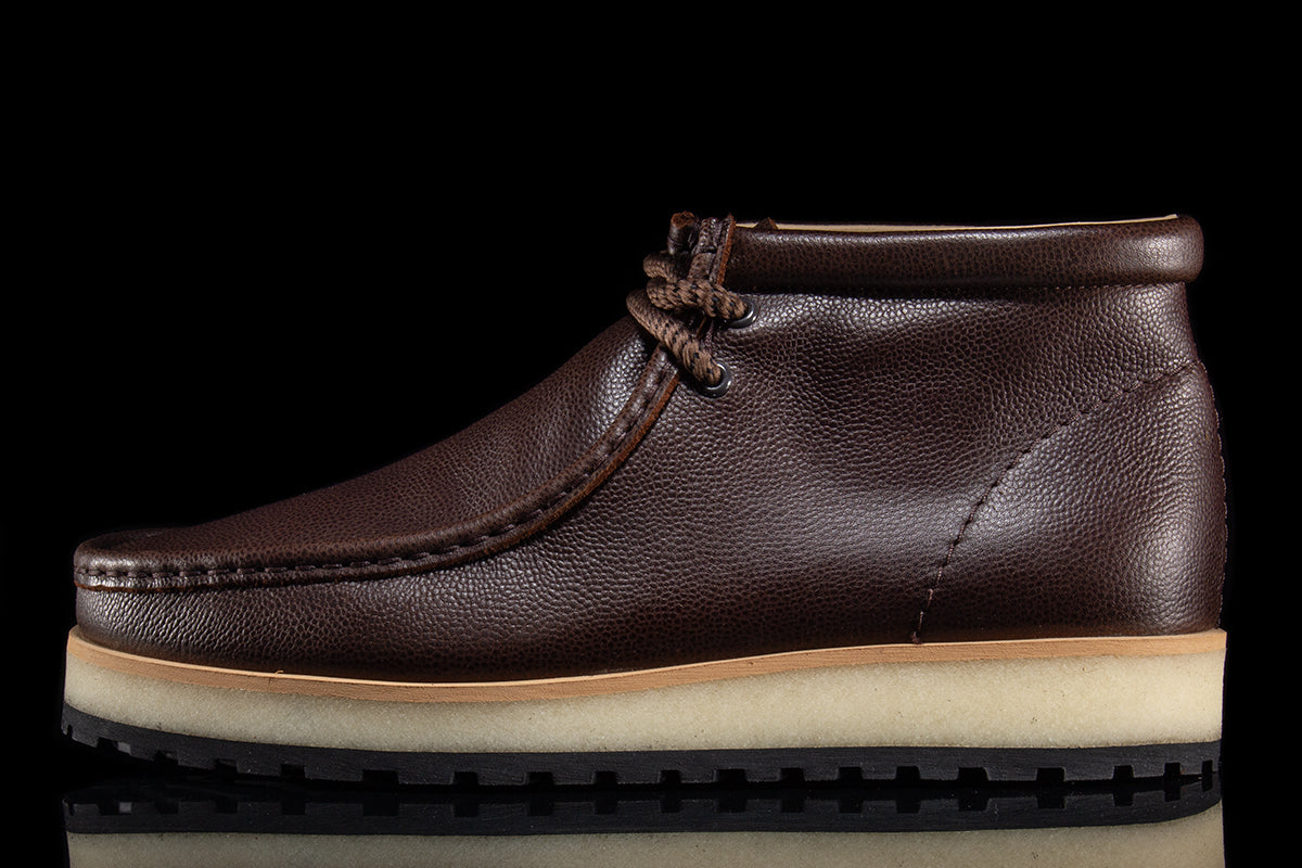 Clarks Original - Wallabee Scout
Style # 26183835
Color : Brown