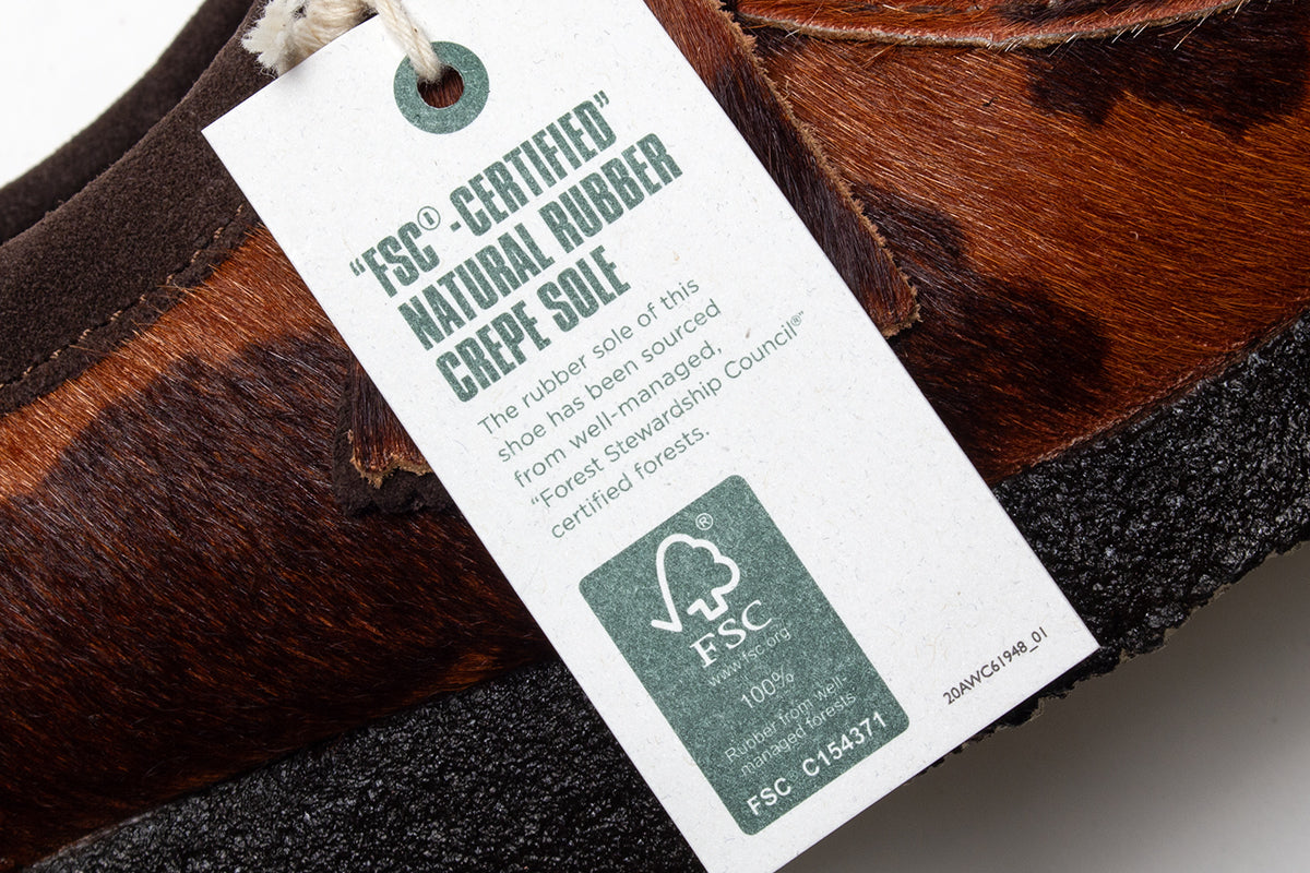 Clarks Original - Wallabee&nbsp;
Style # 26183072
Color : Brown Cow Print